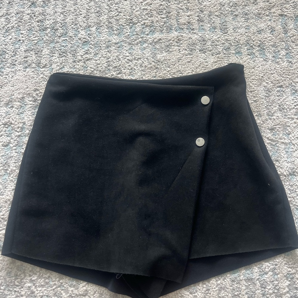 Love Tree black mini skirt size S